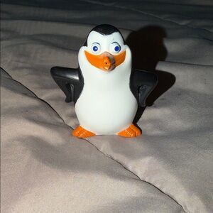 2010 Penguins of Madagascar PRIVATE PENGUIN McDonalds Happy Meal Toy